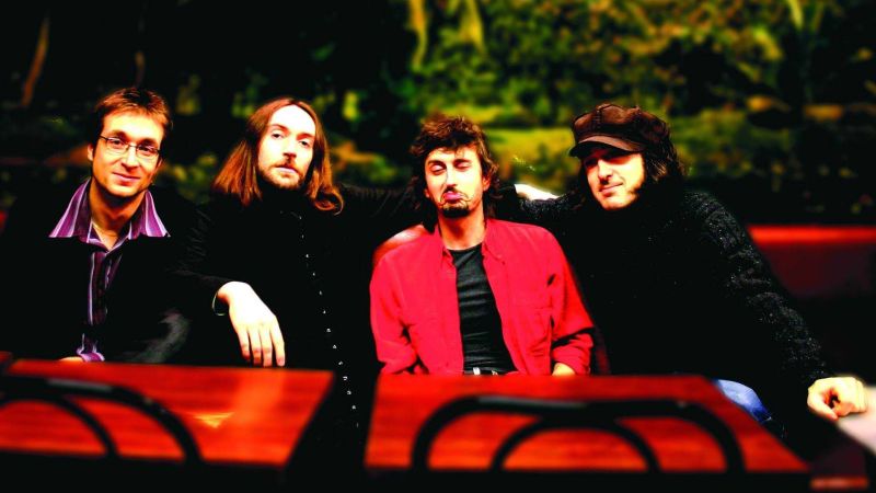 Fichier:Matmatah background.jpg