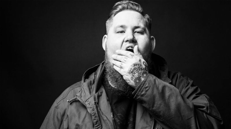 Fichier:Rag'N'Bone Man background.jpg