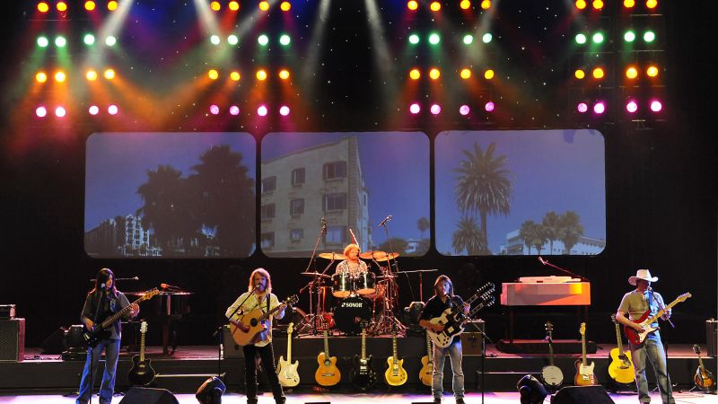 Fichier:Eagles background.jpg