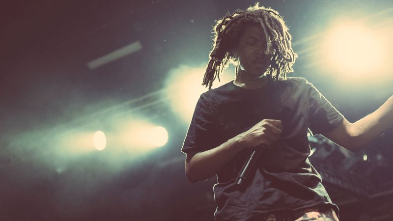 Fichier:DeM atlaS background.jpg