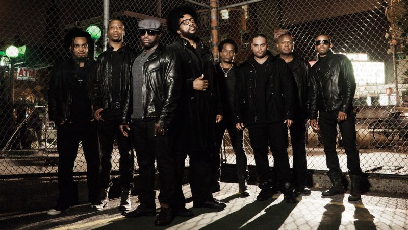 Fichier:The Roots background.jpg