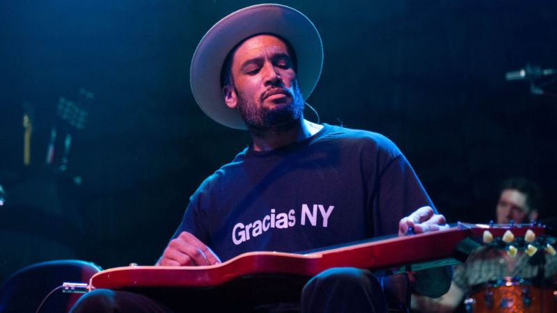 Fichier:Ben Harper background.jpg