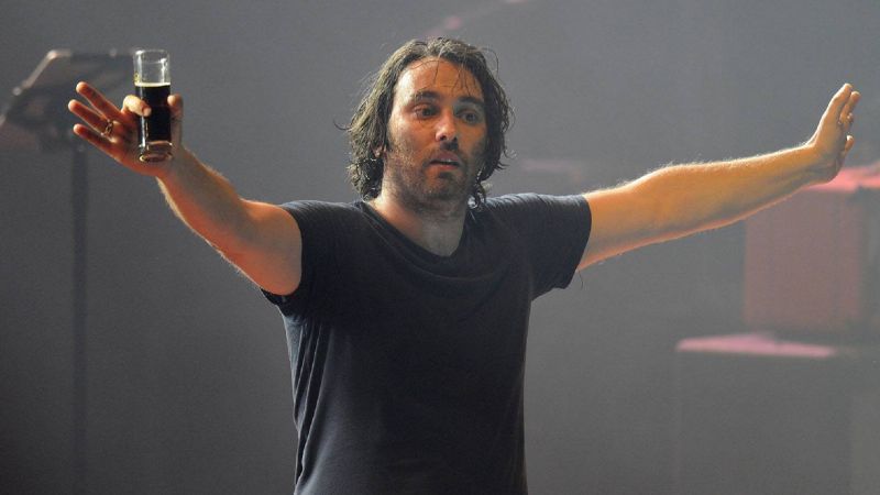 Fichier:Damien Saez background.jpg