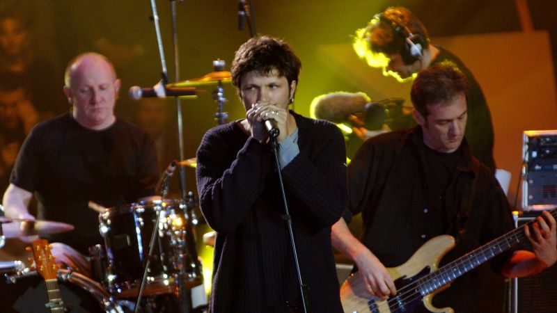 Fichier:Noir Desir background.jpg